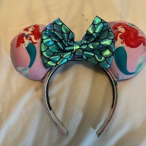 Minnie Mouse ears
